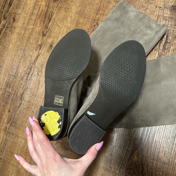 Stuart Weitzman Fangirl Thigh High Boots - Picture 5 of 5